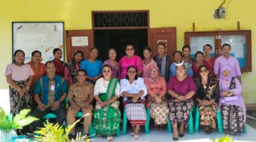 Peringati Hari Kartini, Ketua TP PKK Desa Oeteta Berkomitmen Tekan Angka Stunting dan Cetak Perempuan Cerdas