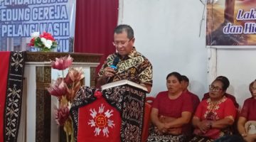 Membangun Jemaat Bukan Sekadar Fisik Gedung, Bupati Yosef Lede Sentuh Hati Jemaat GMIT Pelangi Kasih Sulamu 
