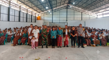 Lestarikan Warisan Leluhur, PKK Desa Fatukanutu Gelar Pameran dan Pertunjukan Tenun Ikat